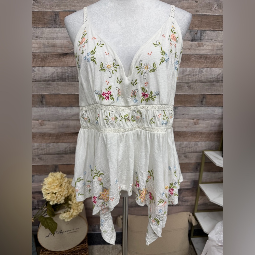 Anthropologie White Embroidered Floral Camisole